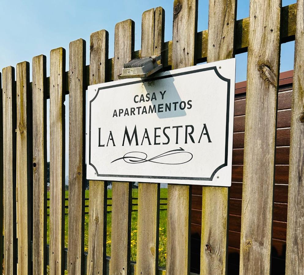 Casa y Apartamentos La Maestra Arriondas Bagian luar foto